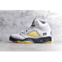 A MA MANIER  5 GRAY